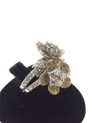 【益成當舖】流當品（已售出） 寧夏夜市旁 18k三色金梅花造型時尚鑽石女戒指