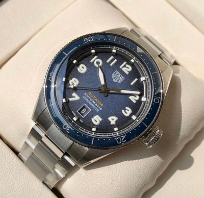TAG HEUER Autavia Calibre 5 Automatic 雙向陶瓷圈 藍色錶盤 銀色不鏽鋼錶帶 男士 自動機械錶WBE5116.EB0173