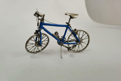 剛到貨西洋古董銀器精品歐洲回流老銀自行車賽車擺件，少見版，重42克，長9.5厘米高6厘米