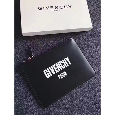 Givenchy Pouch 黑色 滑面 牛皮 白色 Logo 小型 手拿包 小包現貨