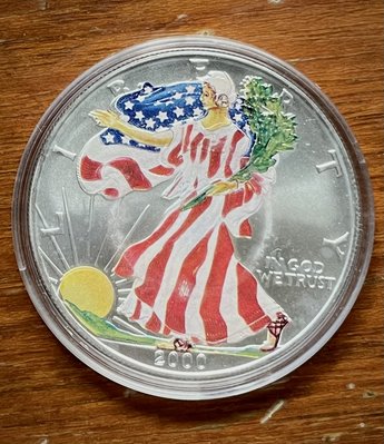 美國鷹揚一盎司銀幣雙面彩色鷹洋自由女神銀幣2000年版面值一美元每個重約31.3克品項完整原盒紐約鑄幣所製造