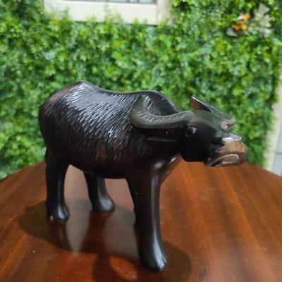 【卡卡頌  歐洲古董】英國帶回  非洲水牛  手工  牛  木雕   w0261 ✬
