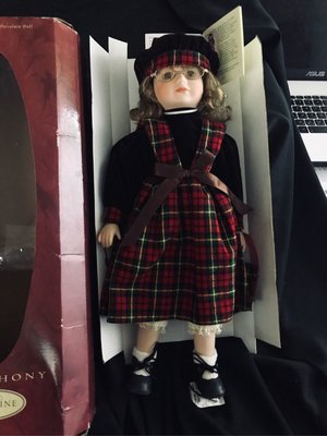 Symphony Christine fool 陶瓷娃娃 1998 China made 有名牌 新的 收藏 高41cm