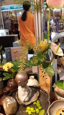 陶瓷手拉坏長方型花瓶,後方有棟可吊掛花器AALA0003,插花器,園藝,水培,供佛,禮佛 插花園藝,資材,擺飾