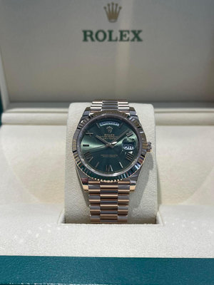 ROLEX  勞力士  DAY-DATE 40  尊貴腕錶的典範 228235 橄欖綠色 永恒玫瑰金 元首型（President） 尊貴腕錶的典範 60週年紀念