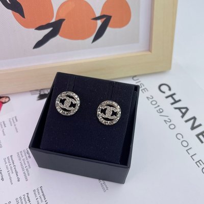 【翰貝格名牌館】全新真品 Chanel 經典 淡金色 雙C LOGO 圓形 鑲嵌 水鑽 針式 耳環 AB8151 現貨