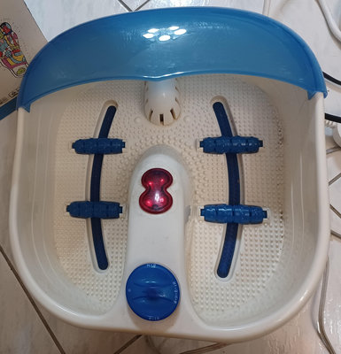 ╭✿㊣ 二手 PINO遠紅外線加熱水療機 四滾輪氣泡按摩足浴機【J0102】泡腳機 附外盒 特價 $499 ㊣✿╮