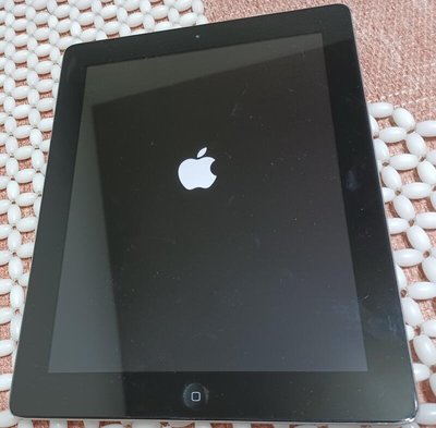 ╭✿㊣ 二手 蘋果 Apple iPad 攜帶式平板電腦【A1416】需自行破解螢幕鎖及ID鎖 特價 $1699 ㊣✿╮