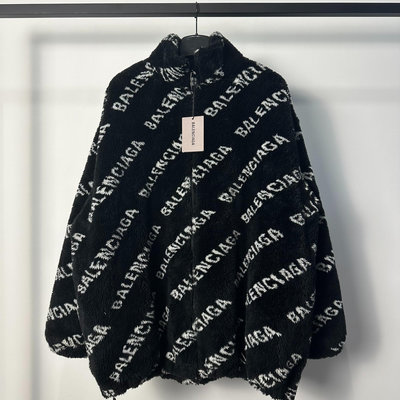 【balenciaga】最新款黑色滿印圖案logo皮草夾克