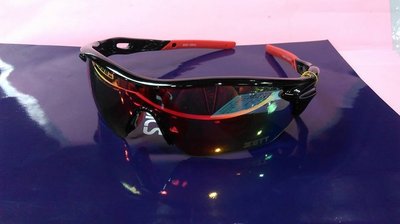 ZETT 男女款 運動型 太陽眼鏡 抗UV400 電鍍面 無度數 台灣製 黑紅