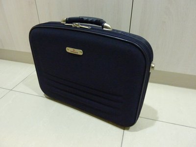 二手 公事包 電腦包 手提包 方型包 行李箱 ~ 手提 肩背 兩用包 (內附隔層/電腦保護袋/背帶)