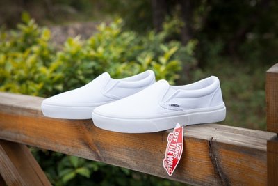 現貨直出 Vans slip on 經典懶人鞋一腳蹬帆布鞋 白色明星大牌同款