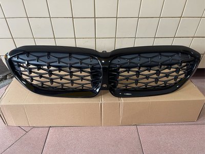 BMW G20 G21 原廠亮黑色 M performance 水箱罩 中網 鼻頭 鑽石菱格紋（現貨供應不用等）
