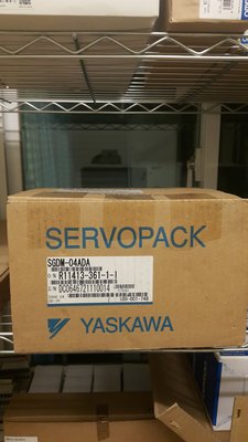 安川 YASKAWA SGDM-04ADA  盒裝新品