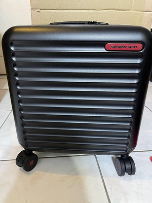Samsonite RED 新秀麗15吋行李箱/登機箱 免郵(隨機加贈保養旅行組)