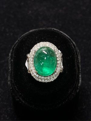 【益成當鋪】10.52克拉天然祖母綠 10.52ct  emerald  18K白金戒台 豪華鑲嵌天然鑽石 附中國寶石鑑定證書