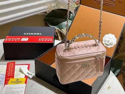 【SUSU全球購】折疊新品 Chanel 24 珍珠手柄化妝長盒子自帶鏡子〇隨身隨地可補妝低調優雅的釕銀色手柄鑲嵌 NO35892