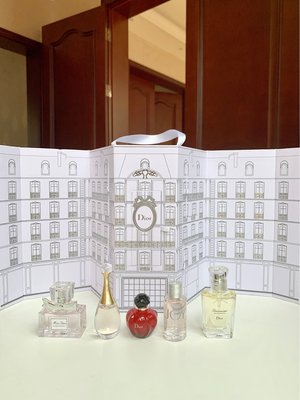 Dior迪奧城堡Q版香精五件套裝表白禮盒蒙田大道香精套盒送禮品袋·美妝精品小屋