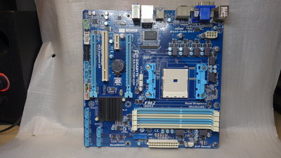 技嘉 GA-F2A75M-D3H,, DDR3 / USB3 / FM2 腳位..附後擋板