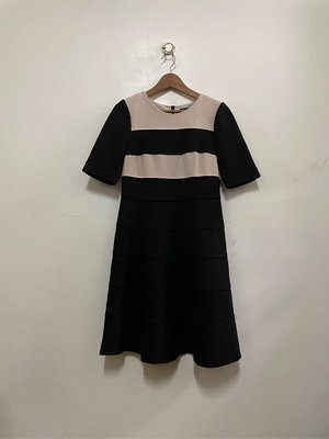PERNG YUH 芃諭 米黑配色層次感設計圓領短袖洋裝 / 40 / 5127
