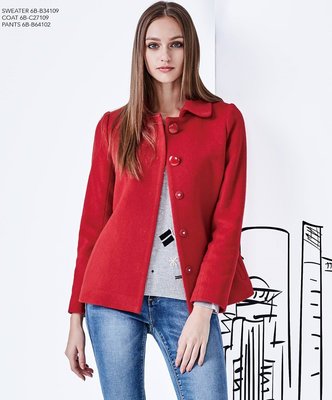 全新 U're 專櫃正品 紅色 大圓釦裝飾羊毛外套 短大衣