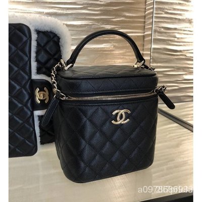 【日本二手】Chanel 黑色 荔枝皮 金鏈 斜背 手提 小型 拉鍊 化妝箱包 AS2362