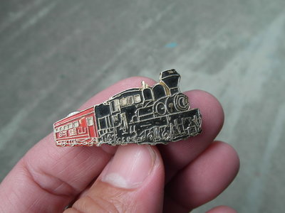 早期---阿里山火車---徽章---寬4公分