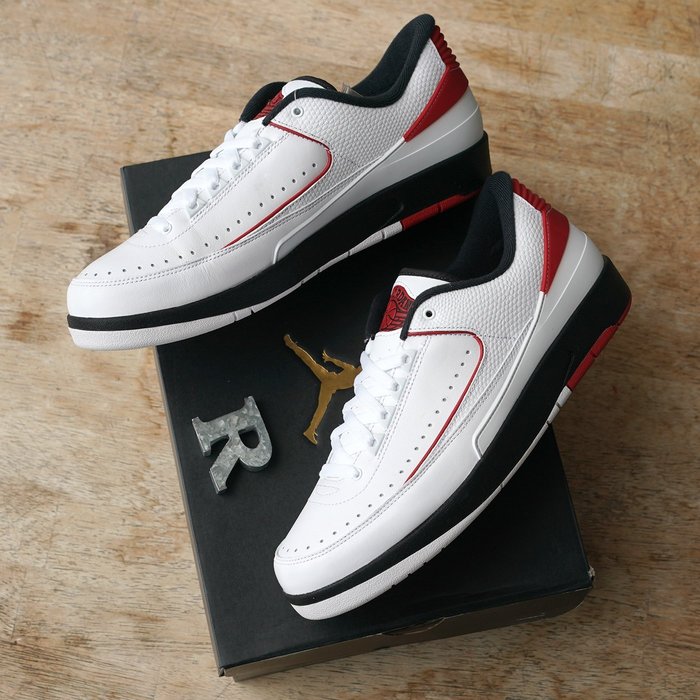 air jordan 2 retro low chicago