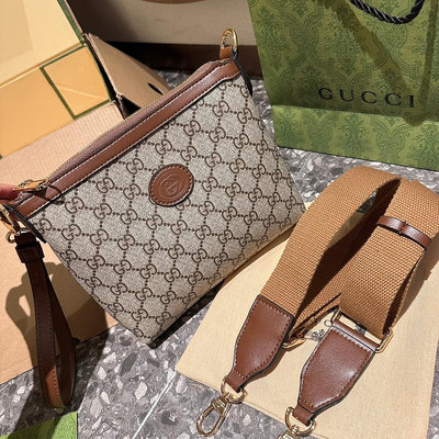 【二手包包】Gucci郵差包兩條肩帶可搭配尺寸24cm 男女通用款NO147560