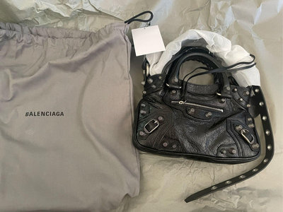 全新巴黎世家Balenciaga 黑色經典小號機車包改良版可斜背 黑色牛皮24x15x5 small Neo cagole