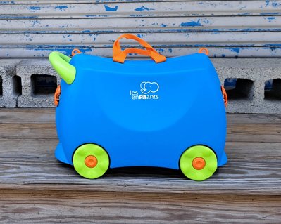 全新~麗嬰房 小象兒童行李箱 登機箱 玩具收納箱 置物箱 滑步車 嚕嚕車 騎乘行李箱 拖拉車