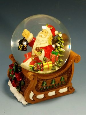 聖誕水球音樂鈴(老公公架雪撬款）：聖誕節 水球 音樂鈴 居家 家飾 設計 禮品 雜貨