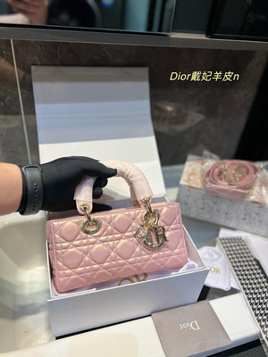 【二手】（折疊禮盒） 迪奧戴妃包Dior 羊皮品質 很高級 完全