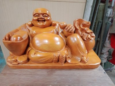 1呎6 坐姿彌勒佛財神爺 檜木雕刻 作者：柯金坤