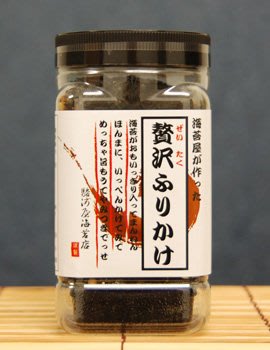 日本人也激推! 銷售第一 駿河屋海苔香鬆  特調比例 鹹度降低 醬香味濃 配有小小顆米果,拌飯增口感 米香四溢