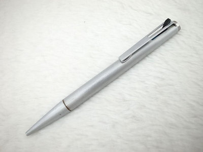 B406 萬寶龍 德國製 銀色髮絲紋 高級原子筆(6成新有凹)(筆夾推壓式)
