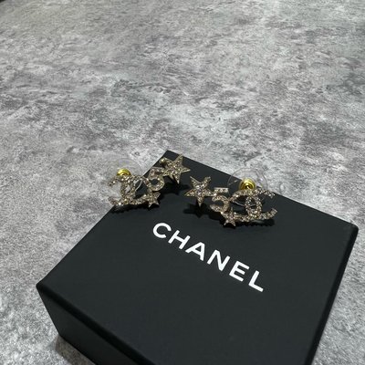 Chanel No.5 星星耳環《精品女王全新&amp;二手》