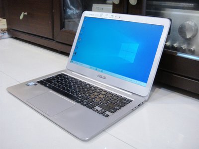 ASUS ZenBook UX305C/六代M3-6Y30,4G/全新240G SSD,13.3吋FHD/輕薄1.2KG
