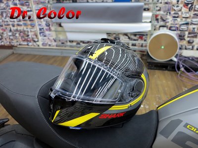 Dr. Color 玩色專業汽車包膜 安全帽 客製化_亮黃/亮面carbon