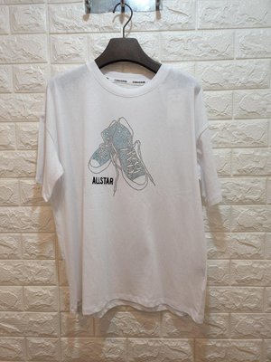 《Amys shop》日本直購~Converse超美水鑽球鞋logo圖案淺白色純棉圓領T恤~L號~現貨只有一件