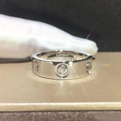 ❤️小艾精品 Cartier 卡地亞 LOVE系列 18K白金戒指 寬版 三鑽款戒指 男女同款 鑽戒 B4032500