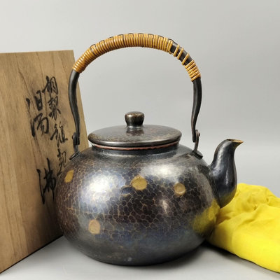 。長壽堂造日本銅壺日本老銅壺。使用過，帶原箱。