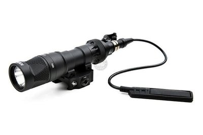 [01] SOTAC M323V LED 戰術槍燈 黑 ( 寬軌魚骨夾具瞄具腳架配件紅外線激光快瞄定標器瞄準鏡狙擊鏡雷射