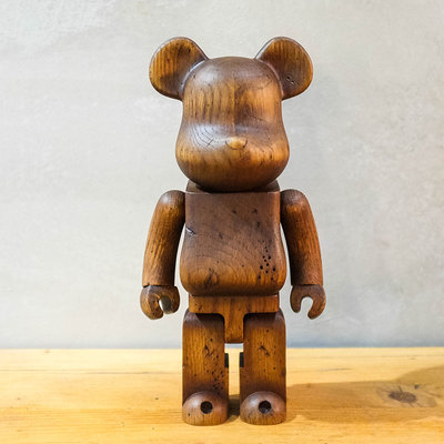 【車庫服飾】Bearbrick 400% Medicom Toy Antique Furniture Model 古木熊