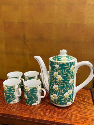 【二手】日本名寶窯一壺五杯套裝可裝茶水、咖啡等原套裝應該有碟子的 回流 瓷器 擺件【佟掌櫃】-1774