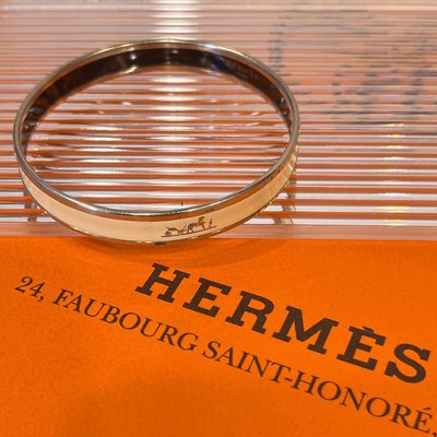 【哈極品】二手品《Hermes愛馬仕 米白色 銀框 細版 馬車 琺瑯 手環/手鐲》