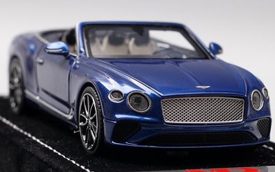模型車 仿真車模型 賓利原廠1：43歐陸GTC敞篷跑車樹脂模型禮物擺件特價