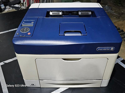 二手FujiXerox DocuPrint P355d 黑白雷射印表機裏頭有碳粉買回去就能用