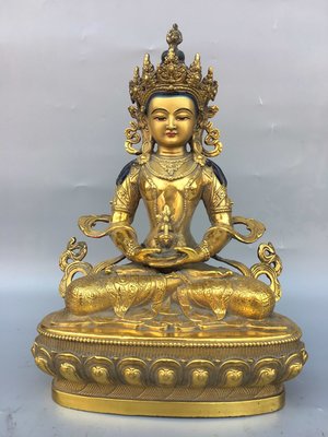 銅鎏金畫臉長壽佛佛像，重1.9公斤，45080R