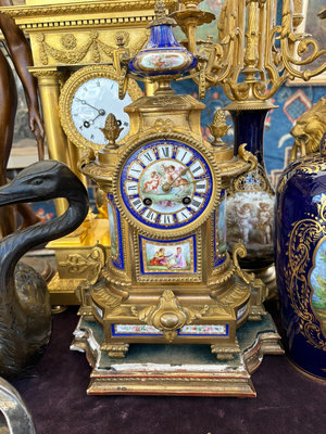 歐洲古董座鐘，機械鐘，鎏金琺瑯彩繪，超級漂亮。